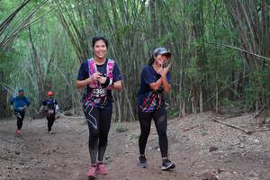 BIB: 396
                            <button type="button" onclick="openModal(4118318)" class="btn btn-primary btn-sm float-right btn-popup" data-toggle="modal" data-target=".modal-high-quality">
                        <i class="fas fa-shopping-cart"></i> Add to Cart
                    </button>
                                            <button type="button" onclick="isThisMe(4118318, true)" class="btn btn-success btn-sm float-right btn-popup btn-isme hidden" data-toggle="tooltip" data-placement="bottom" title="นี่คือรูปของคุณใช่ไหม คลิกที่นี่เพื่อเอาเข้าอัลบั้ม">
                        <i class="fas fa-plus"></i> Add to album
                    </button>
                    <button type="button" onclick="isThisMe(4118318, false)" class="btn btn-warning btn-sm float-right btn-popup btn-isnotme hidden">
                        <i class="fas fa-ban"></i> Remove from album
                    </button>